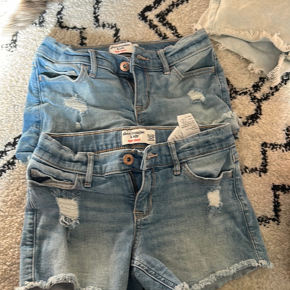 2 pair Abercrombie kids shorts